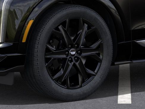New 2026 Cadillac Optiq V w/ LPO, ONYX Package AWD/4WD image 9
