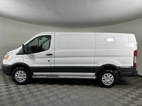 Used 2018 Ford Transit 250 130 Low Roof w/ Exterior Upgrade Package RWD image 2