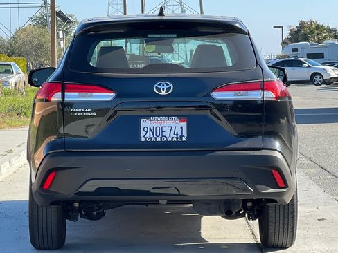 Used 2024 Toyota Corolla Cross L image 5
