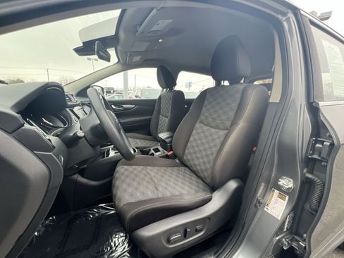 Used 2019 Nissan Rogue Sport SV image 13