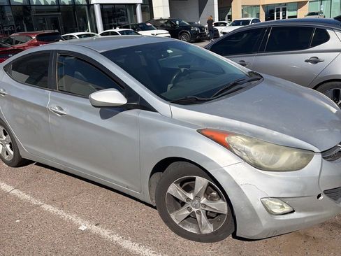Used 2012 Hyundai Elantra GLS w/ Preferred Pkg 3 image 2