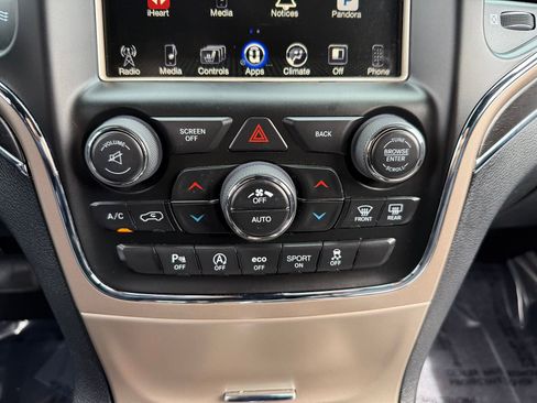 Used 2017 Jeep Grand Cherokee Limited RWD image 26