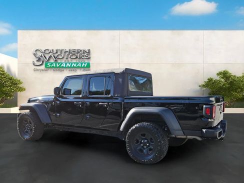 Used 2023 Jeep Gladiator Sport w/ Trailer Tow Package AWD/4WD image 3