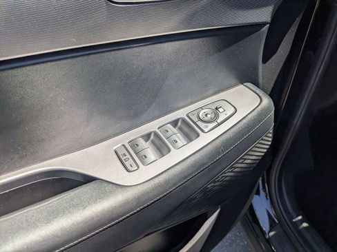 Used 2022 Hyundai Palisade SEL w/ Winter Package FWD image 11