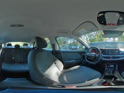 Used 2025 Kia K4 FWD image 41