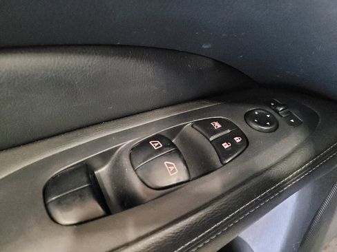 Used 2018 Nissan Pathfinder SV w/ SV Tech Package AWD/4WD image 27
