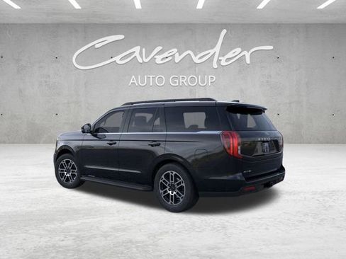 New 2025 Ford Expedition Active image 4