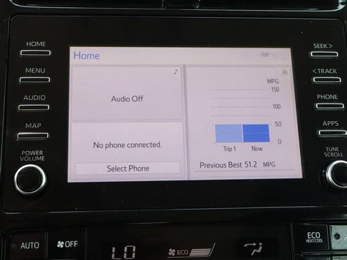Used 2020 Toyota Prius LE FWD image 31