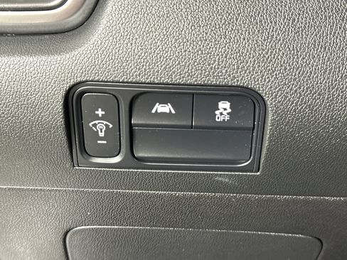 Certified 2023 Kia Sorento S w/ Panoramic Sunroof Package image 29