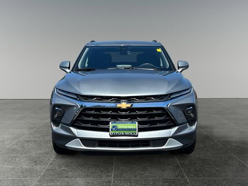 Used 2025 Chevrolet Blazer LT w/ Convenience Package AWD/4WD image 3