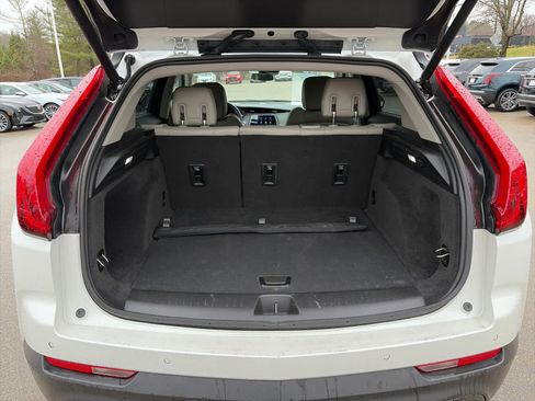 Certified 2023 Cadillac XT4 Luxury w/ Cold Weather Package image 8