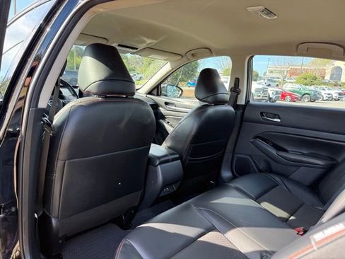 Used 2024 Nissan Altima 2.5 SR image 27