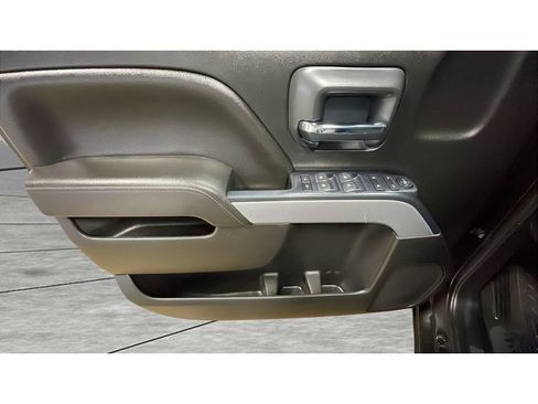 Used 2018 Chevrolet Silverado 1500 LT w/ All Star Edition image 10