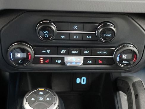 Used 2024 Ford Bronco Big Bend image 24