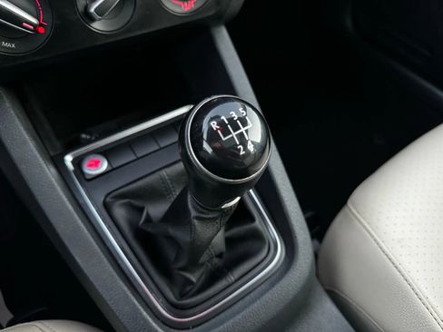 Used 2017 Volkswagen Jetta SE image 22