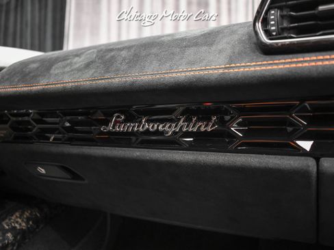 Used 2018 Lamborghini Huracan Performante image 24