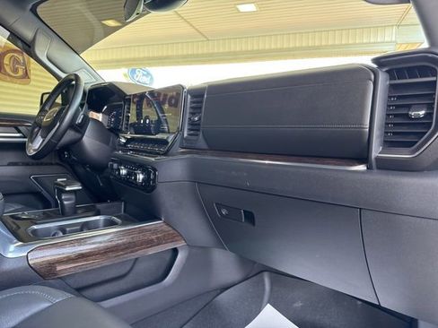 Used 2023 GMC Sierra 1500 Elevation w/ Preferred Package image 27