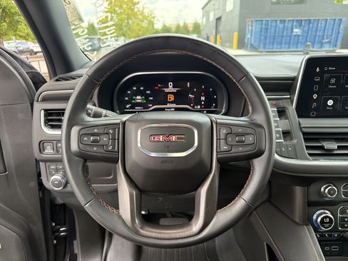 Used 2023 GMC Yukon AT4 w/ AT4 Premium Package AWD/4WD image 19