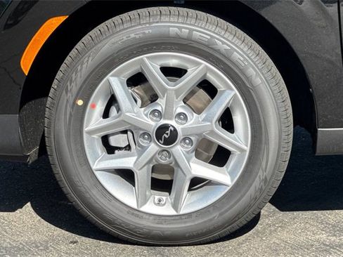 New 2025 Kia Soul LX image 32