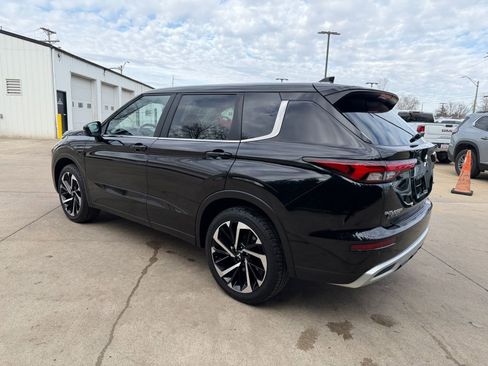 Used 2022 Mitsubishi Outlander SE image 29