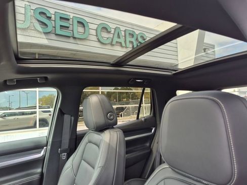 Used 2026 GMC Terrain Elevation w/ Elevation Premium Package image 16