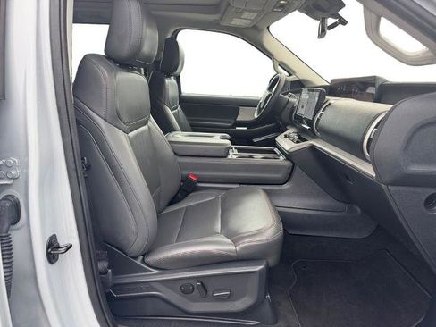 Certified 2025 Ford Expedition Active AWD/4WD image 15