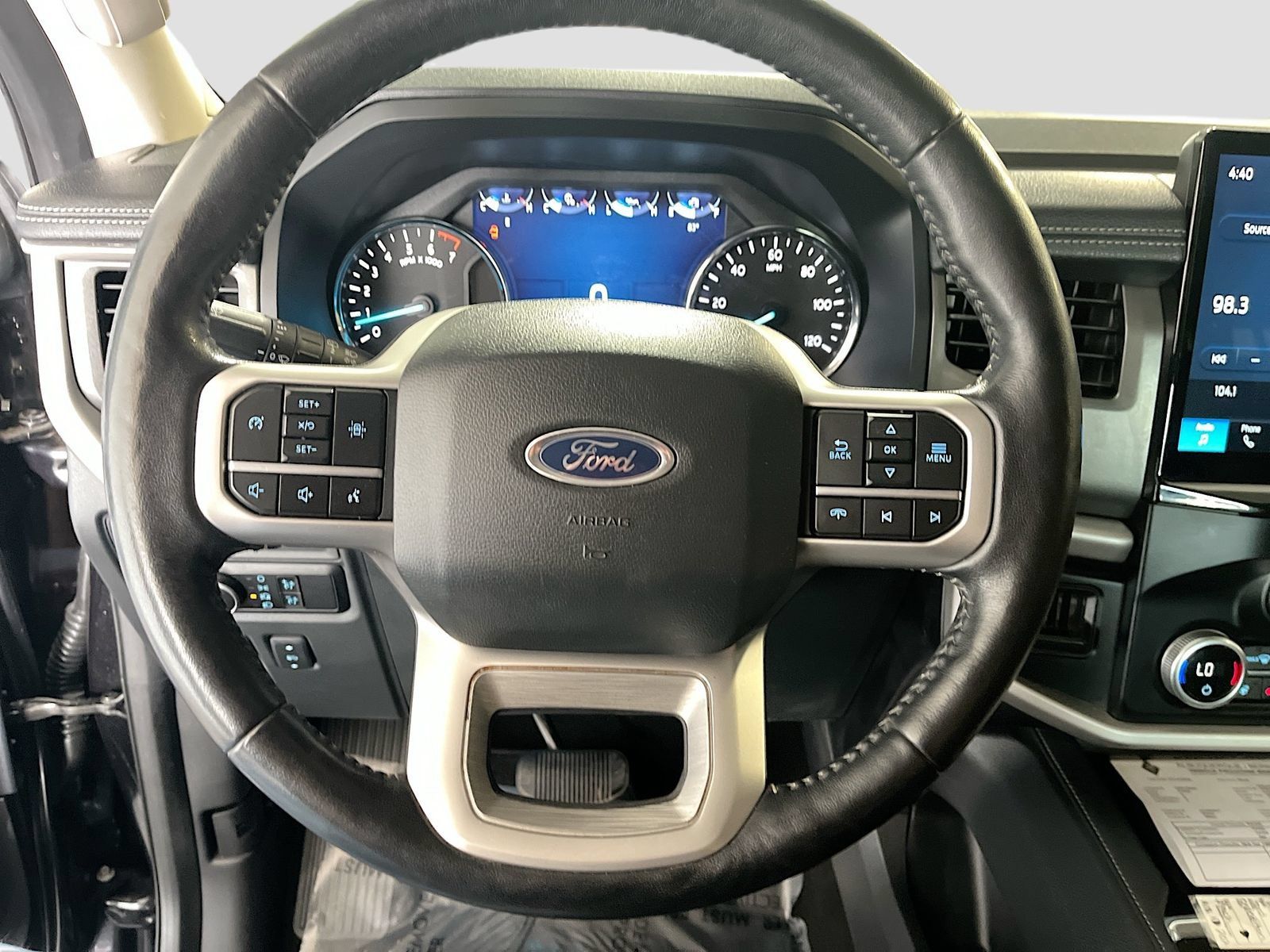 Used 2024 Ford Expedition XLT AWD/4WD image 11