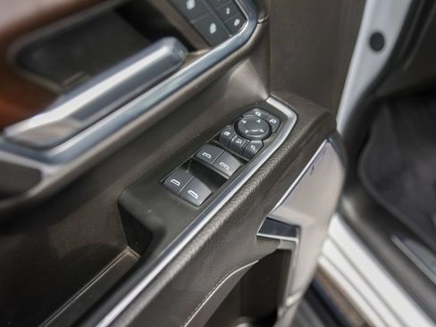 Used 2024 GMC Sierra 3500 Denali w/ Denali Reserve Package AWD/4WD image 19