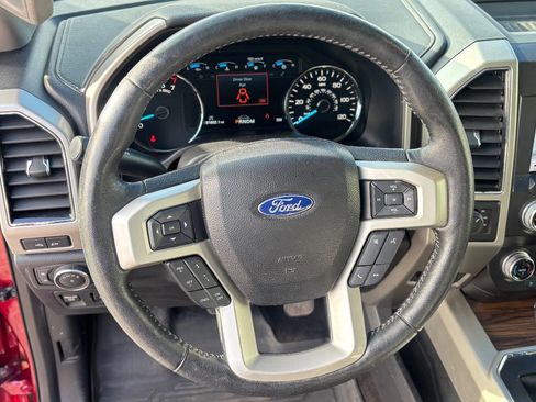 Certified 2019 Ford F150 Lariat w/ Equipment Group 502A Luxury image 36