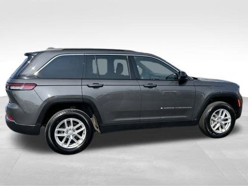 Used 2025 Jeep Grand Cherokee Laredo X w/ Luxury Tech Group I image 41