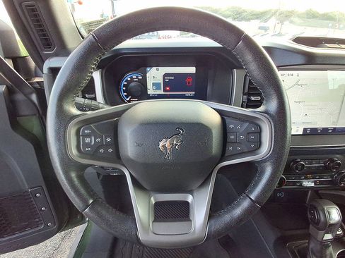 Certified 2022 Ford Bronco Outer Banks w/ Sasquatch Package AWD/4WD image 22