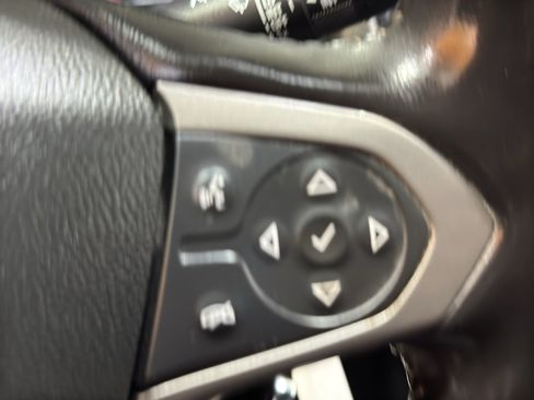 Used 2021 Chevrolet Colorado Z71 w/ Safety Package AWD/4WD image 24