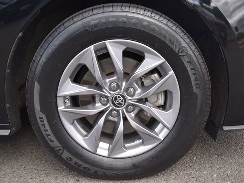 Certified 2023 Toyota Sienna XLE AWD/4WD image 27