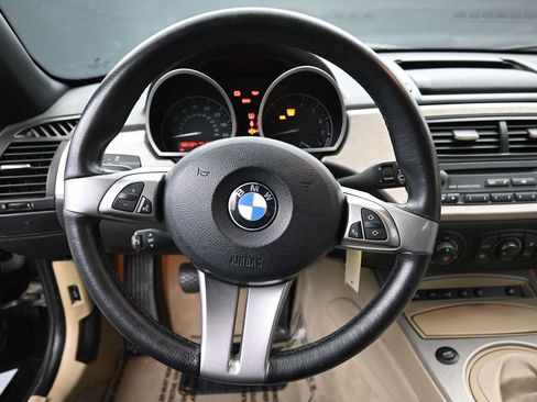 Used 2005 BMW Z4 3.0i RWD image 7