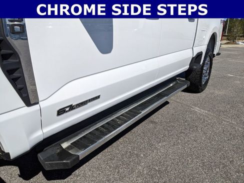 Used 2023 Ford F250 Lariat w/ Chrome Package image 8