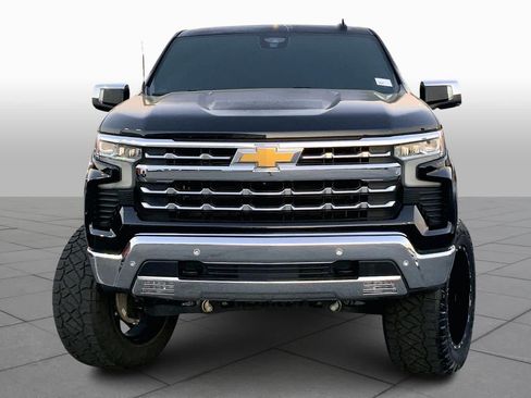 Used 2022 Chevrolet Silverado 1500 LTZ AWD/4WD image 4