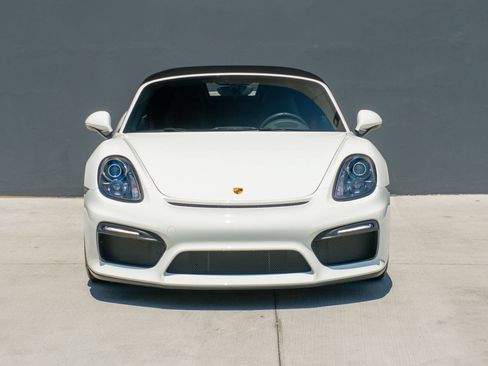 Used 2016 Porsche Boxster Spyder RWD image 4