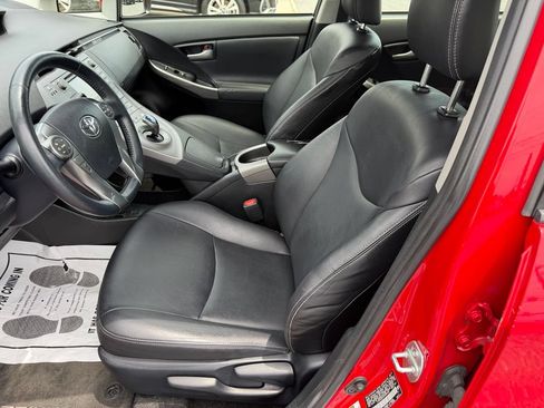 Used 2015 Toyota Prius Persona Series FWD image 3