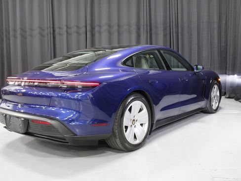 Certified 2021 Porsche Taycan image 7