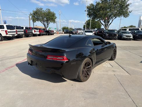 Used 2015 Chevrolet Camaro SS w/ SS Performance Package RWD image 3