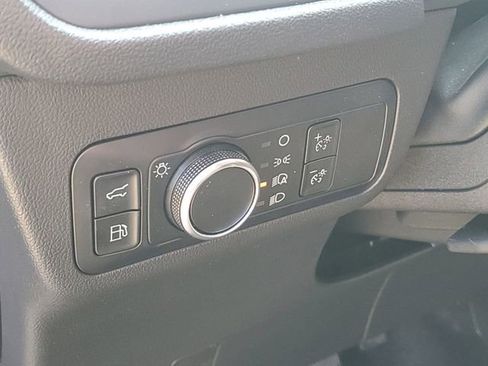 Used 2025 Ford Escape ST-Line w/ Equipment Group 301A FWD image 8