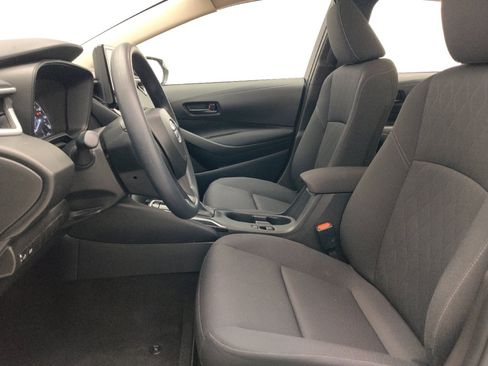 Used 2025 Toyota Corolla LE FWD image 17