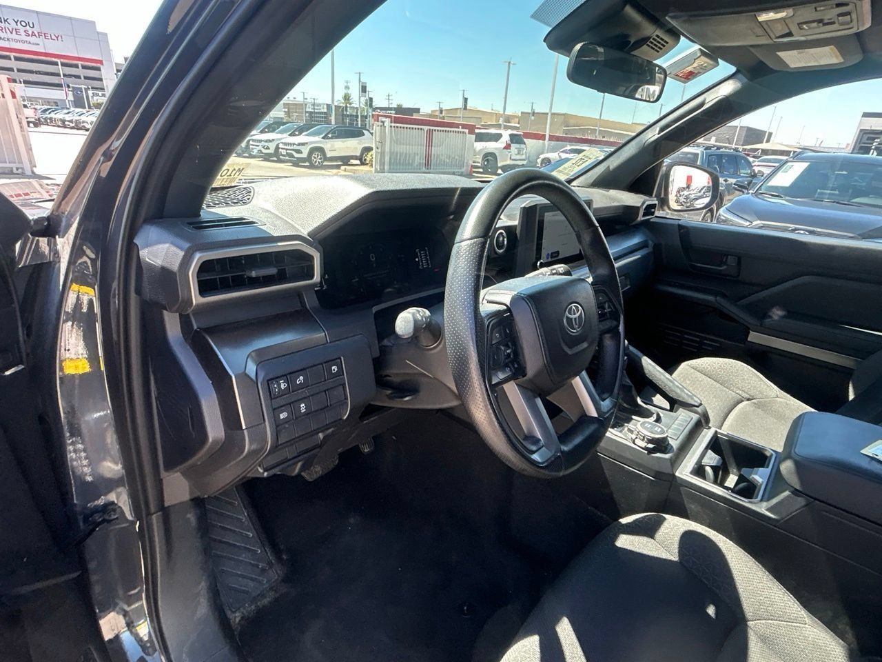 Used 2025 Toyota 4Runner SR5 AWD/4WD image 5