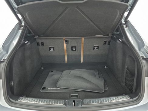 Certified 2024 Porsche Macan Turbo AWD/4WD image 10