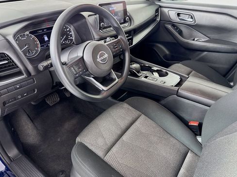 Used 2024 Nissan Rogue SV FWD image 10