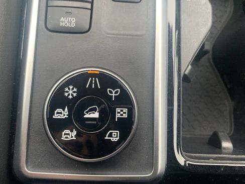 Certified 2024 Nissan Pathfinder SL AWD/4WD image 30