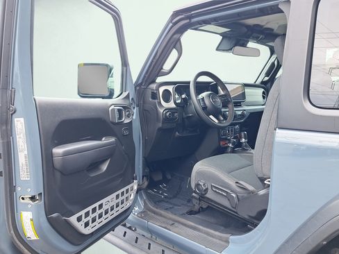 Used 2024 Jeep Wrangler Sport AWD/4WD image 9