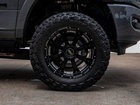 Used 2025 RAM 3500 Limited AWD/4WD image 14