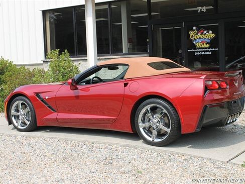 Used 2015 Chevrolet Corvette Stingray Convertible w/ 2LT Preferred Equipment Group RWD image 7