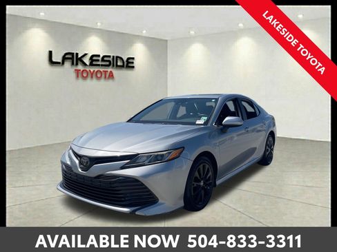 Used 2019 Toyota Camry LE FWD image 1